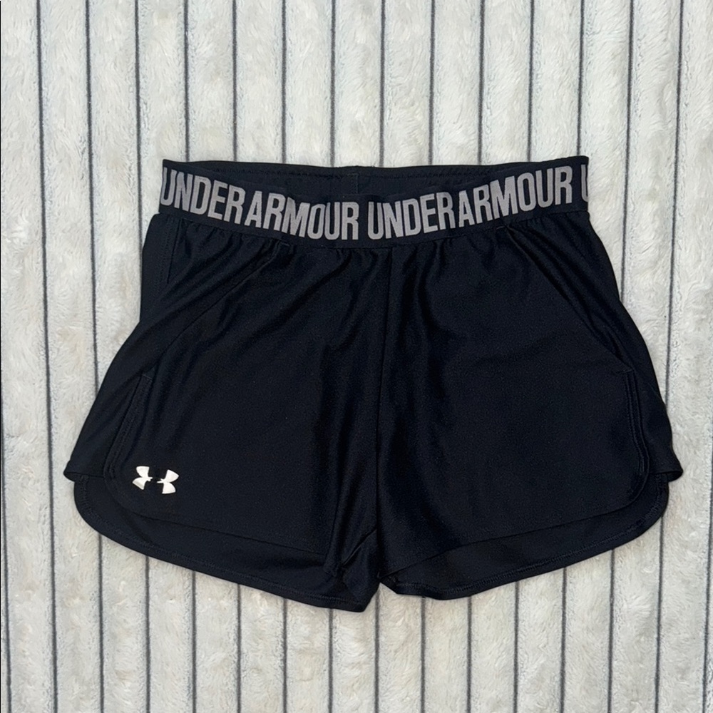 Under Armour Black Athletic Shorts Lightweight Performance Fit